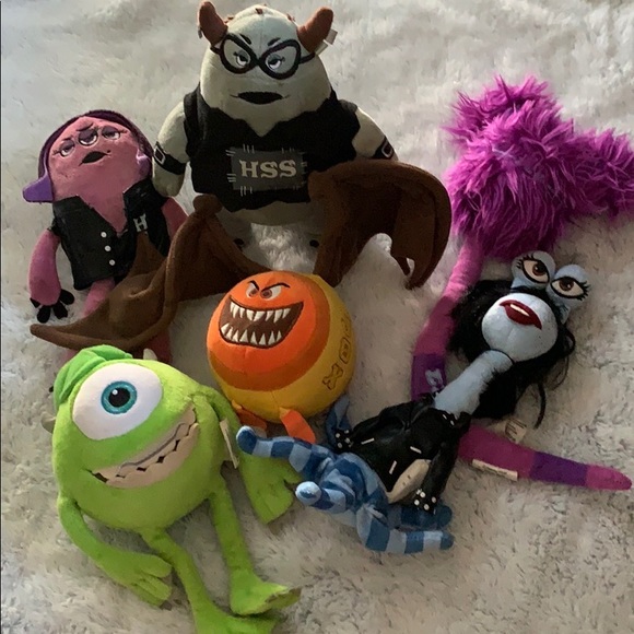 Disney Bundle - Picture 1 of 2